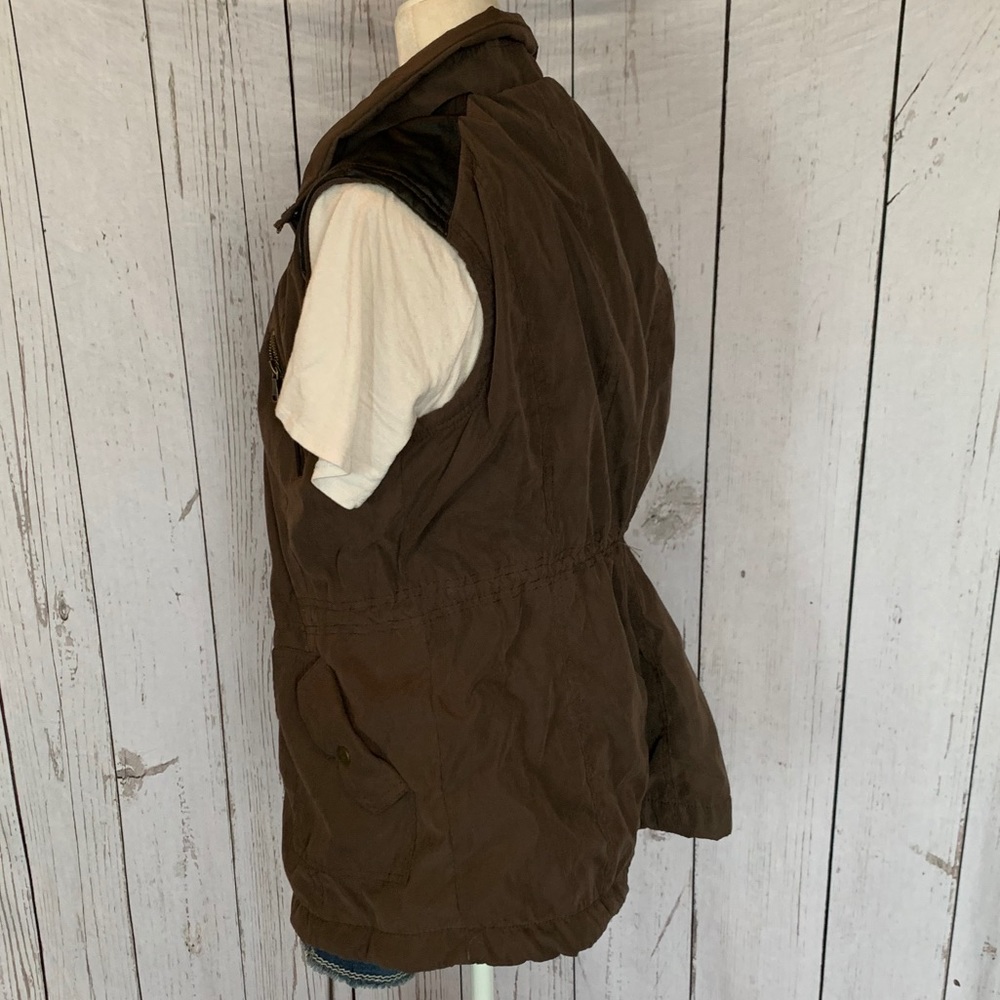 Women’s Daytrip Vest - Picture 4 of 7